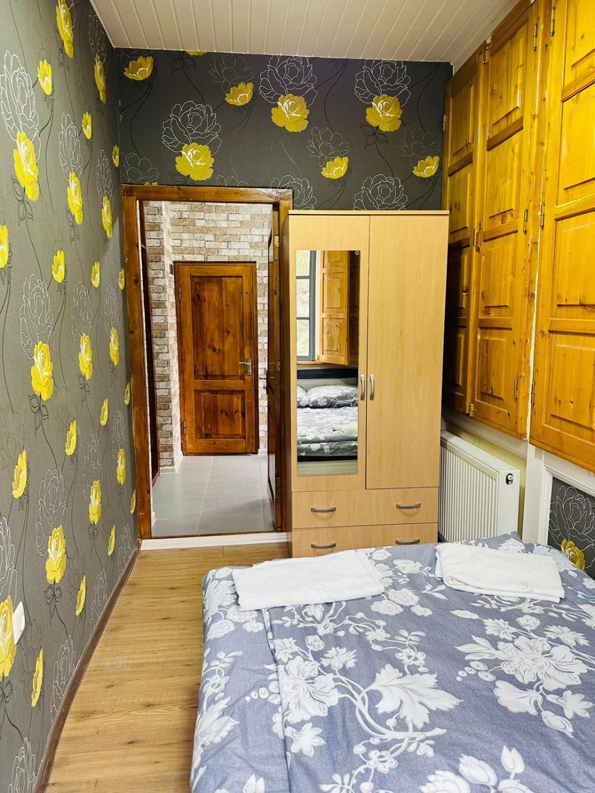 Nikas Apartment Tbilisi Exterior photo